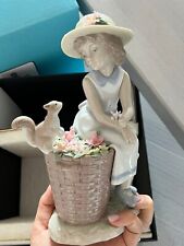 Lladro figura bambina usato  Palaia