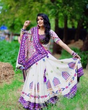 Lehenga indien mariée d'occasion  Expédié en France