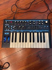 Teclado sintetizador Novation Bass Station II comprar usado  Enviando para Brazil