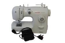 Singer sewing machine for sale  WELLINGBOROUGH