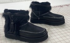 woman 5 ugg boot for sale  Rockford