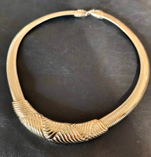 Collana girocollo argentata usato Collana girocollo argentata usato  Firenze