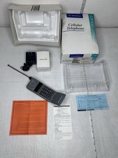 1994 Motorola MicroTAC Celular Flip Bolso Cinza LED LA Vintage Prop AMPS comprar usado  Enviando para Brazil