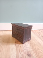 Ancienne commode poupée. d'occasion  Franqueville-Saint-Pierre