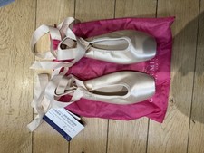 Gaynor minden lyra for sale  LONDON