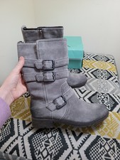 Worn clarks national for sale  MOUNTAIN ASH