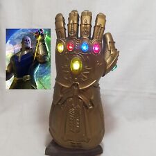 Guanto thanos con usato  Roma