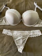 Set reggiseno perizoma usato  Italia
