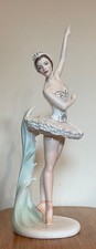 Coalport figurine dame for sale Coalport figurine dame for sale  LLANELLI