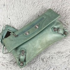 Autêntica bolsa de mão BALENCIAGA envelope cravejada couro verde Itália comprar usado  Enviando para Brazil