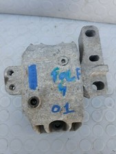 Supporto motore volkswagen usato  Sinopoli