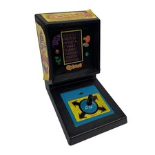 Mini jogo de arcade vintage 1983 Parker Brothers QBert de mesa anos 80 testado e funciona* comprar usado Mini jogo de arcade vintage 1983 Parker Brothers QBert de mesa anos 80 testado e funciona* comprar usado  Enviando para Brazil