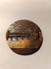 Original medal celebrating d'occasion  Expédié en Belgium