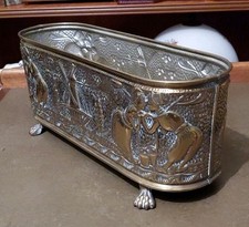 Suporte de vaso de bronze antigo holandês Repousse 32 X 11 X 13,5 cm comprar usado  Enviando para Brazil