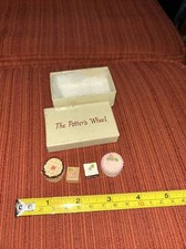 Mini bolos e fatias decorativas The Potter’s Wheel, usado comprar usado  Enviando para Brazil