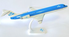 Usado, Colecionadores Fokker F-100 KLM Cityhopper Holanda Snap Fit modelo 1:100 PH-OFP comprar usado  Enviando para Brazil