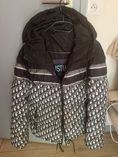 Veste doudoune christian d'occasion  Chennevières-sur-Marne
