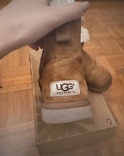 Ugg mini bailey usato  Scarperia