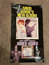 Pôster promocional David Bowie original “Scary Monsters” 1980 RCA (27”x14,5”) comprar usado Pôster promocional David Bowie original “Scary Monsters” 1980 RCA (27”x14,5”) comprar usado  Enviando para Brazil