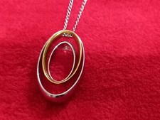 Collana con ciondolo usato Collana con ciondolo usato  Roma