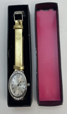 Lindo relógio feminino SLE quartzo tom dourado com pulseira de ouro e tachas de cristal comprar usado  Enviando para Brazil