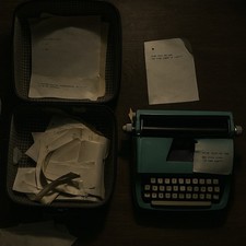 Vintage petite typewriter for sale  BLACKPOOL