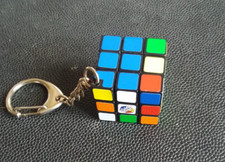 Porte clé rubik d'occasion  France