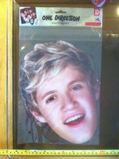 Maschera one direction usato  Spedire a Italy