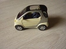 Maisto voiture miniature d'occasion  Fleury