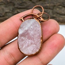Usado, Pingente de quartzo rosa pedra preciosa bruta de cobre feito à mão pedra preciosa eletroformada joia comprar usado  Enviando para Brazil