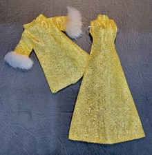 Vestido longo e casaco vintage Barbie clone Peggy Ann dourado metálico com punhos de pele de coelho comprar usado  Enviando para Brazil