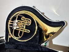 Holton French Horn com estojo de transporte - H650 - #6, usado comprar usado  Enviando para Brazil