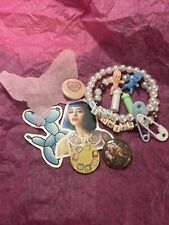 Pacote inspirado em Melanie Martinez comprar usado  Enviando para Brazil