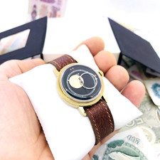 Rare montre bracelet d'occasion  Expédié en France