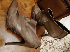 Tronchetto tacchi guess usato  Milano