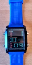 Montre quartz rectangulaire d'occasion  Moulins