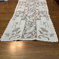 Usado, Corredor de mesa vintage bege renda floral 42,5 x 13,5 polegadas chique gasto comprar usado  Enviando para Brazil