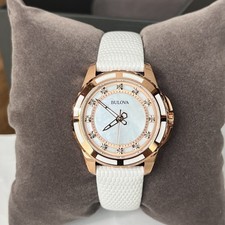 Usado, Relógio Feminino BULOVA Ouro Rosa DIAMANTE Couro Branco 32 mm - 98P119 MSRP: US$ 395 comprar usado  Enviando para Brazil
