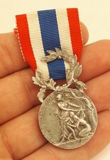Medaille decoration militaire d'occasion  Landrecies