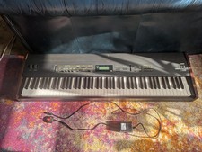 Korg synthesisizer synthesizer for sale  HARROGATE