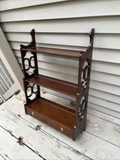 Usado, Prateleira de parede esculpida ornamental 3 camadas com gaveta inferior display curioso comprar usado Usado, Prateleira de parede esculpida ornamental 3 camadas com gaveta inferior display curioso comprar usado  Enviando para Brazil