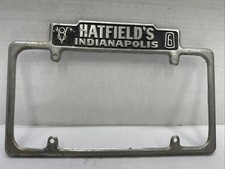 Placa de licença Hatfield Ford Motors Indianapolis Dealer vintage metal cabeça chata V8 comprar usado Placa de licença Hatfield Ford Motors Indianapolis Dealer vintage metal cabeça chata V8 comprar usado  Enviando para Brazil