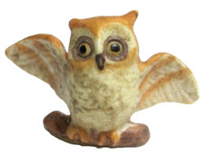 Usado, Estatueta vintage de porcelana coruja espalhada asas em galho miniatura marrom minúsculo comprar usado Usado, Estatueta vintage de porcelana coruja espalhada asas em galho miniatura marrom minúsculo comprar usado  Enviando para Brazil