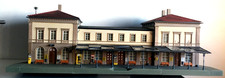 Grande stazione stile usato  Bologna