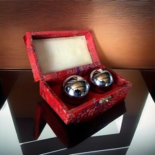 Kugeln gong silberfarben gebraucht kaufen  Fruerlund,-Engelsby, Tastrup