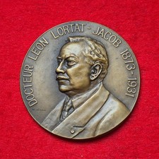 Médaille docteur léon d'occasion Médaille docteur léon d'occasion  Nice-