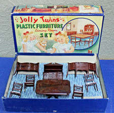 Usado, Conjunto de móveis de plástico 1946 Renwal Jolly twins sala de jantar produto nº. 111 comprar usado Usado, Conjunto de móveis de plástico 1946 Renwal Jolly twins sala de jantar produto nº. 111 comprar usado  Enviando para Brazil