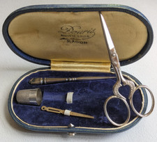 LINDO CONJUNTO DE COSTURA FRANCÊS ANTIGO ESTOJO CAIXA 4 ITENS INÍCIO XX th. C. comprar usado  Enviando para Brazil