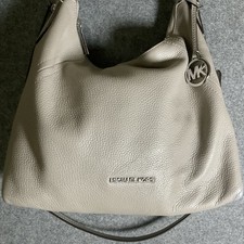 Bolsa tiracolo Michael Kors Isabella grande hobo ombro duna bege cinza, usado comprar usado  Enviando para Brazil