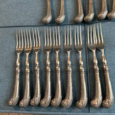 Vtg place settings for sale  Saint Joseph